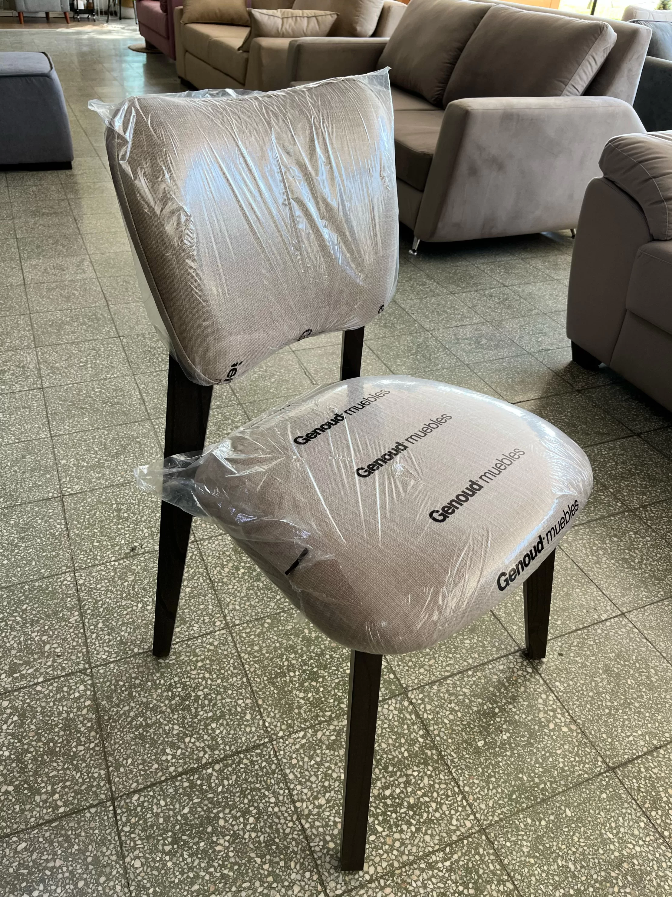 Silla Geno Frida Tapizado Natural - Ceniza